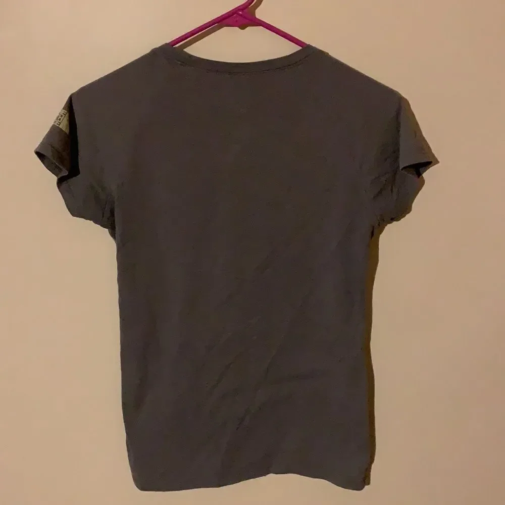 The North Face gray T-shirt size small - Picture 5 of 6